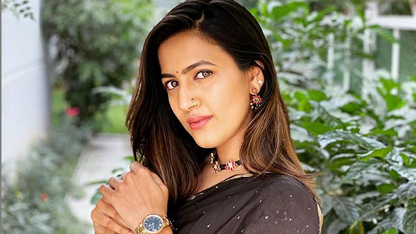 సోషల్ మీడియాలో సందడిగా