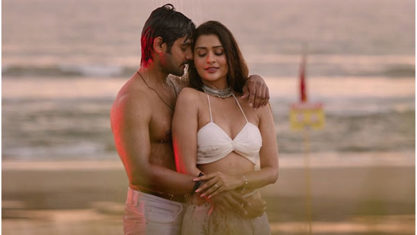 నటిగా గుర్తింపు..