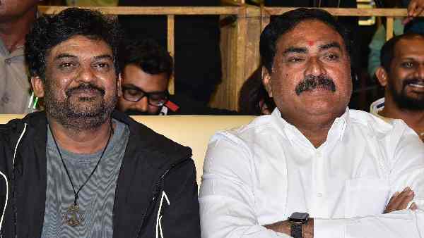 నన్ను ఆయన తండ్రిలా చూసుకొన్నారు