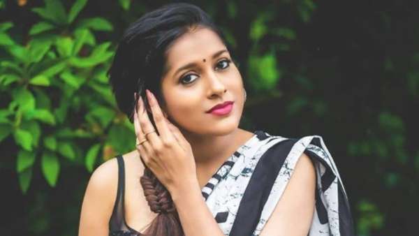 జబర్దస్త్ బ్యూటీగా రష్మీ క్రేజ్
