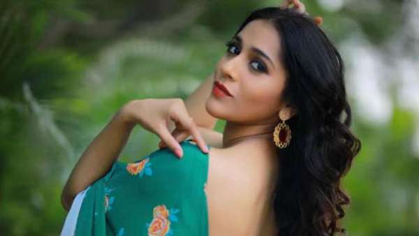 చేతినిండా షోస్.. అదే ఆనవాయితీ