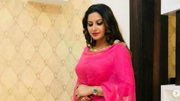 Bigg Boss Contestant Sonali Phogat died due to heart attack Bigg Boss Contestant Sonali Phogat died due to heart attack