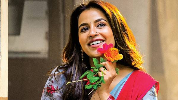 Happy Birthday Komalee Prasad: Sasivadane first look goes viral Happy Birthday Komalee Prasad: Sasivadane first look goes viral