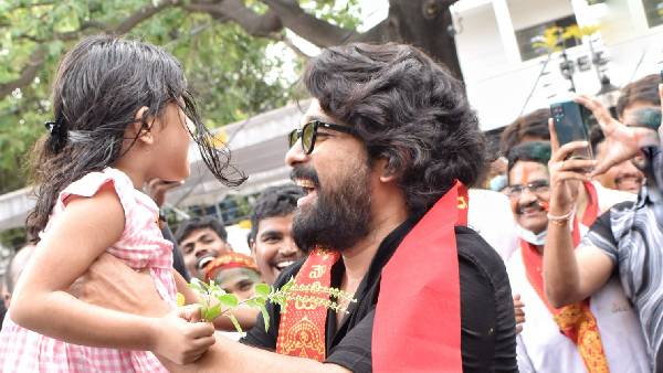Allu Arjun and his staff bid adieu to Lord Ganesh, Allu Arjun and his staff bid adieu to Lord Ganesh,
