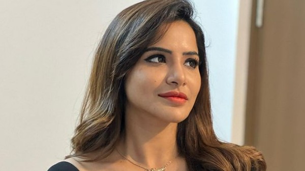 సోషల్ మీడియాలో బిజీగా
