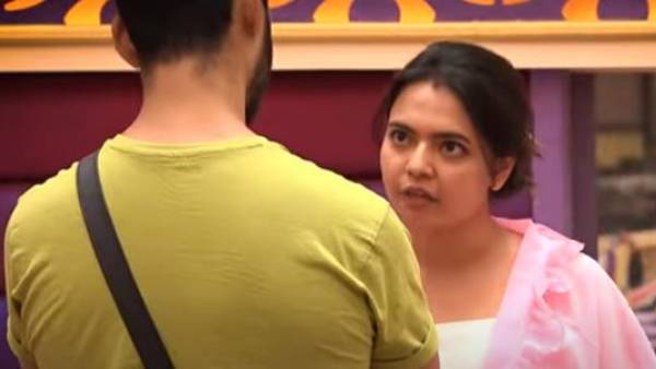 అర్థం లేని గొడవలు