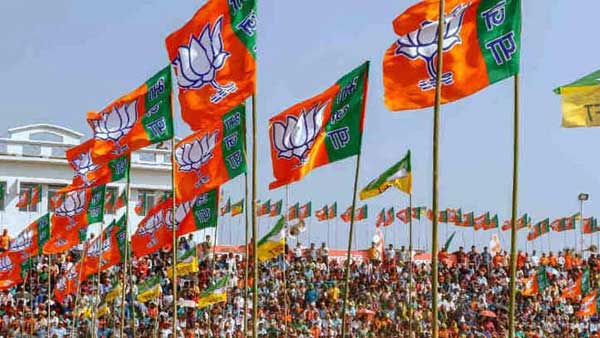 తెలంగాణలో ఆపరేషన్ ఆకర్ష్