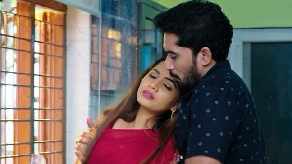 మోనితకు వాంతులు రావడంతో