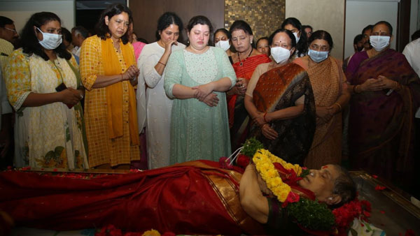 కడసారి వీడ్కోలు