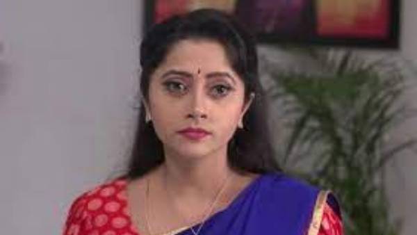 లాస్య చెప్పినట్లుగా ప్రశ్నలు వేసి