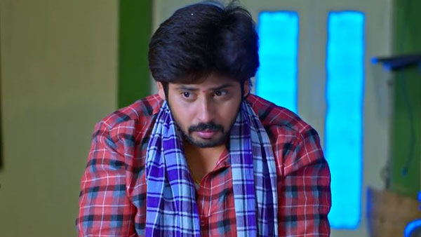 అఖిల్ ను కొట్టిన రామ