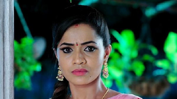 నేను వైవర్ను అంటూ మోనిత