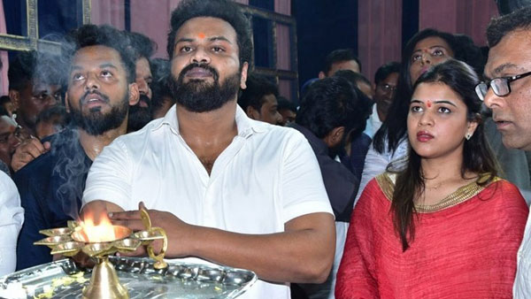 భూమా మౌనికా రెడ్డితో మనోజ్ పూజ