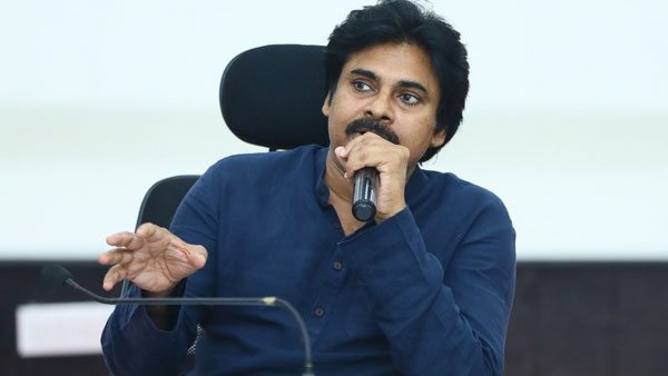 కేంద్ర మంత్రిగా విశేష సేవలు అంటూ పవన్ కల్యాణ్