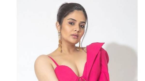ఫ్యామిలీల సీక్రెట్ మీటింగ్
