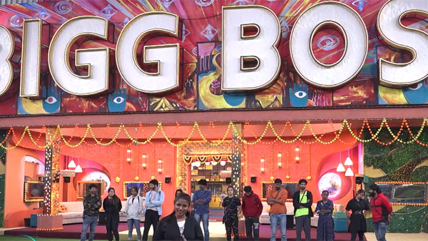 ఆటలోకి ఒక నల్ల చేప