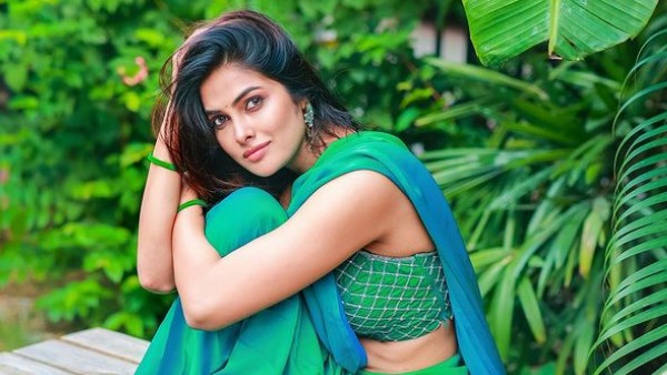 అసాధారణ ఆటతీరుతో..