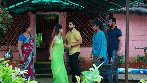 శౌర్య వద్దకు దీప, కార్తీక్