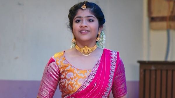 వంటలు చేసే ఆవిడ మాదిరిగానే అమ్మ..