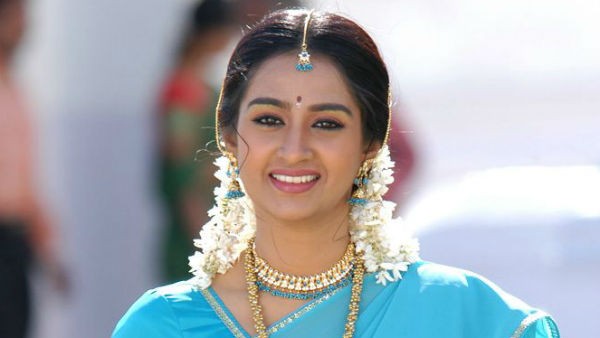 Laya: ఒకప్పటి హీరోయిన్ లయ కూతురు ఫొటో వైరల్.. అందానికే అందం అనేలా..