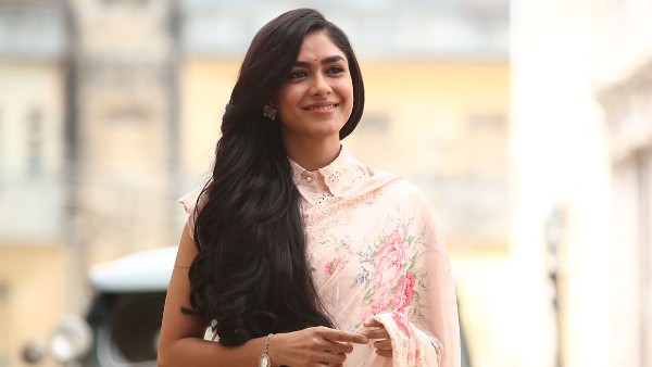 సినిమాలకు పనికి రారు..
