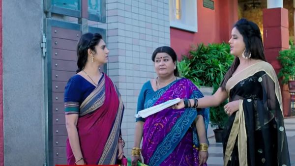 డాక్యూమెంట్స్ చూసేసిన నందూ