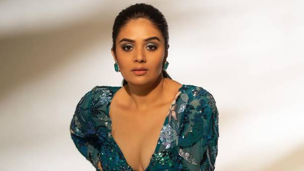 శ్రీముఖి రచ్చ.. ఎన్నో షోలు