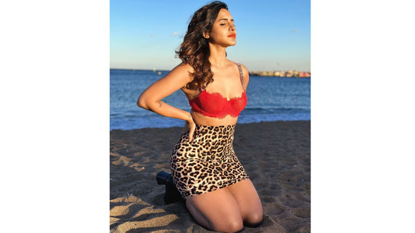 సోషల్ మీడియా ద్వారా..