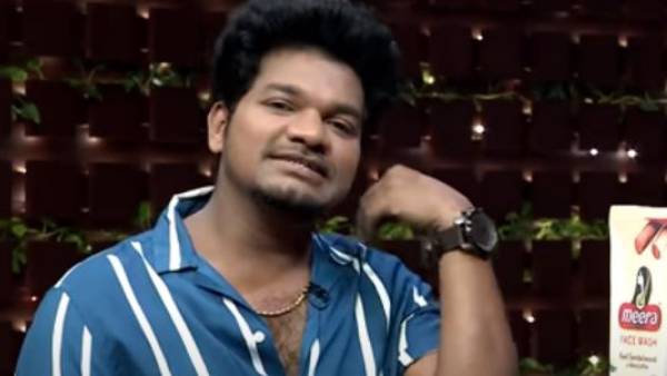 నాగార్జున మేనరిజంతో..