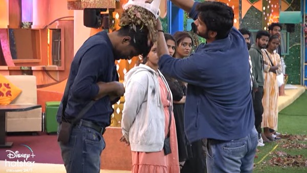 చెత్తబుట్టతో నామినేషన్లు
