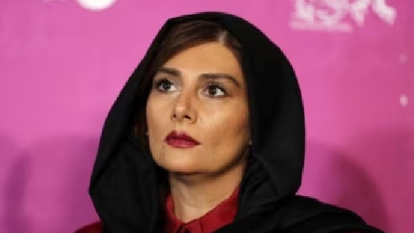 Iranian Actress arrested who removes Hijab at Shopping Street Iranian Actress arrested who removes Hijab at Shopping Street