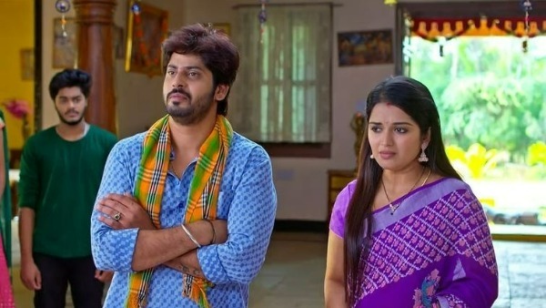 అఖిల్ కు అడ్డుకట్ట?