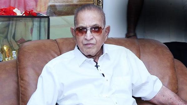 విషాద ఛాయలు... పోస్టులతో