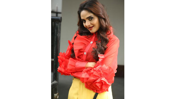 ప్రేమదేశం మూవీలో రొమాంటిక్గా