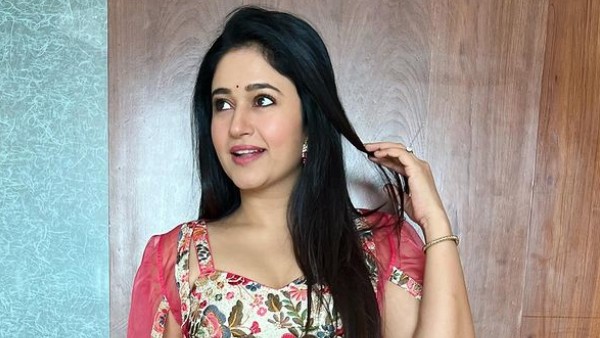 సినిమాలకు దూరం.. లవర్తో