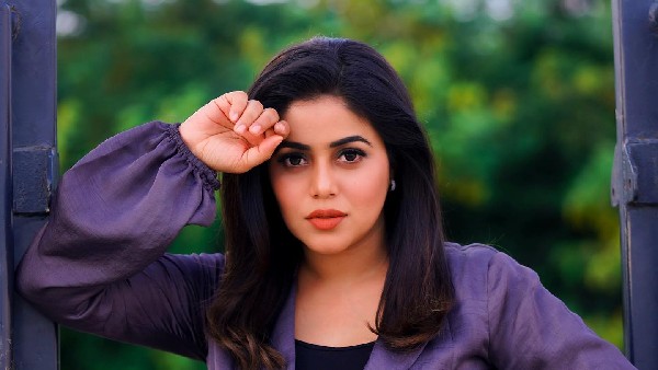 బడా బిజినెస్మ్యాన్తో డేటింగ్