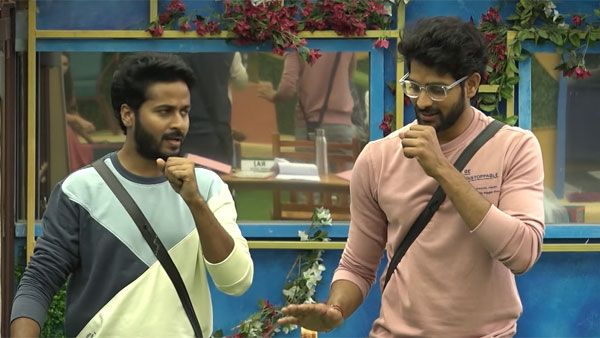 నాకే చెబుతున్నావా
