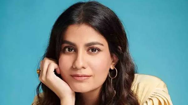 మొదట్లో సింపుల్ గానే..