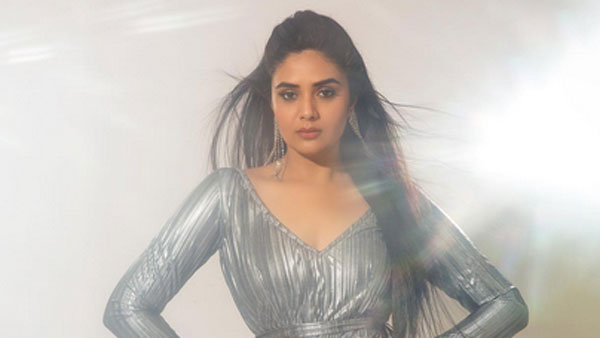 శ్రీముఖిదే సందడి.. అందులో