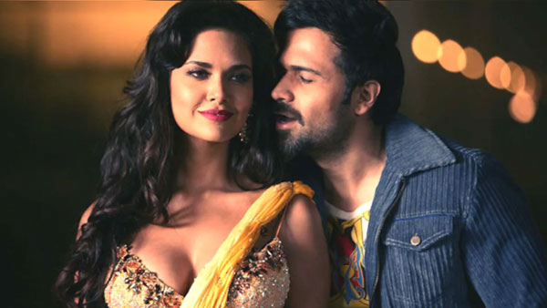 రొమాన్స్ తో అరాచకం..
