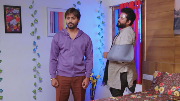 గౌతమ్ రూమ్ కి వెళితే మనసు పాడయింది..