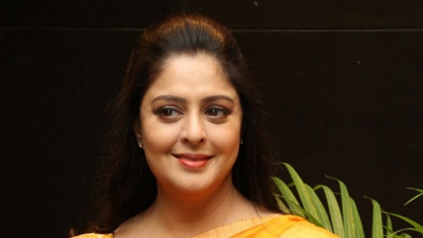 బహిరంగంగా వ్యతిరేకించిన నగ్మా..