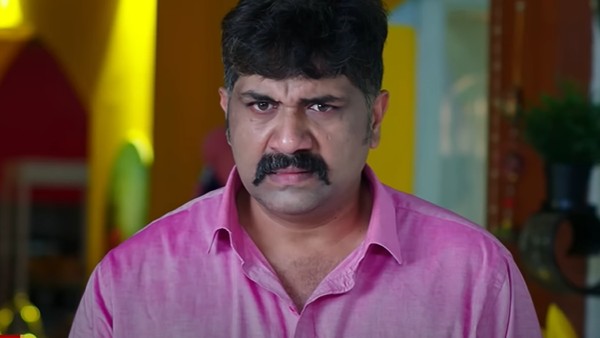 తల్లితో కష్టసుఖాలు చెప్పుకుని