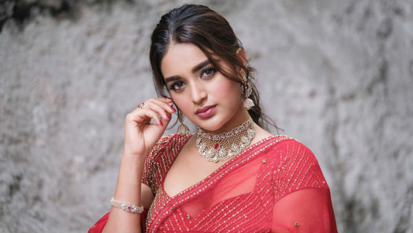 సోషల్ మీడియాలో సందడి