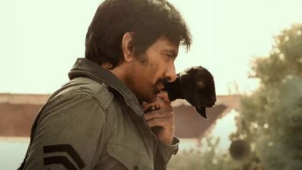 గొడ్డలితో సిలిండర్ పట్టుకుని..