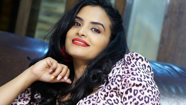 18 పేజెస్లో ఫుల్ లెంగ్త్లో