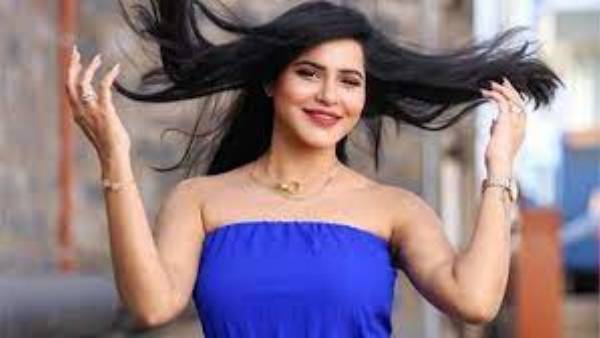 సమంతలా ఉందే అని..