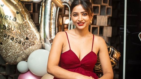 చైల్డ్ ఆర్టిస్ట్ గా కూడా..