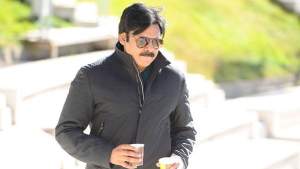 పవన్ రొమాంటిక్ పర్సన్...మొదటి భార్య నా బంధువే.. డైరెక్టర్ సంచలన వ్యాఖ్యలు